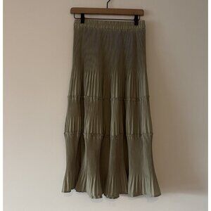 DAZY MIDI Skirt Pleated Pistachio Green Women’s Large Unlined Boho Fairy NWT
